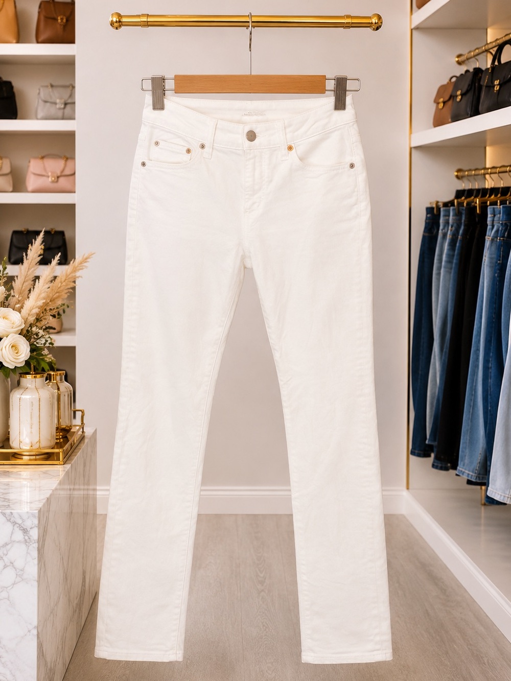 EUC American Eagle Outfitters White Denim Skinny Jeans | 32 x 34